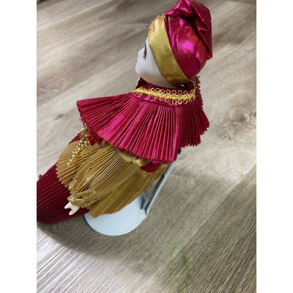 Vintage Porcelain Jester Clown Doll Figurine by Show-Stoppers Inc.‎ - Picture 10 of 14